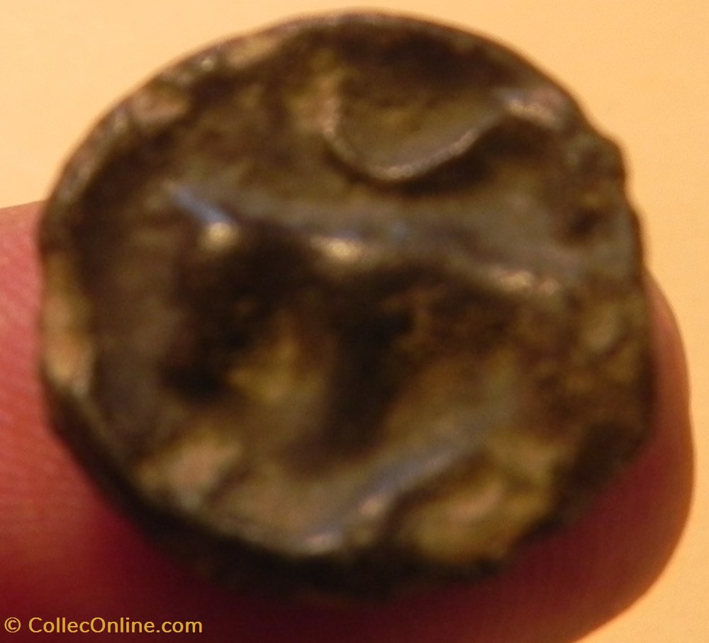 monnaies antiques celtes potin turons a la tete diabolique monnaie inspiration lunaire