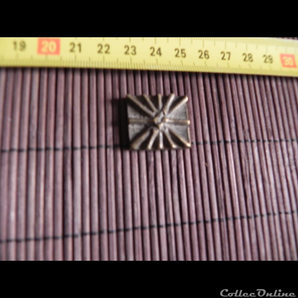 poids à or forme géométrique Akan europe poids a or forme geometrique akan