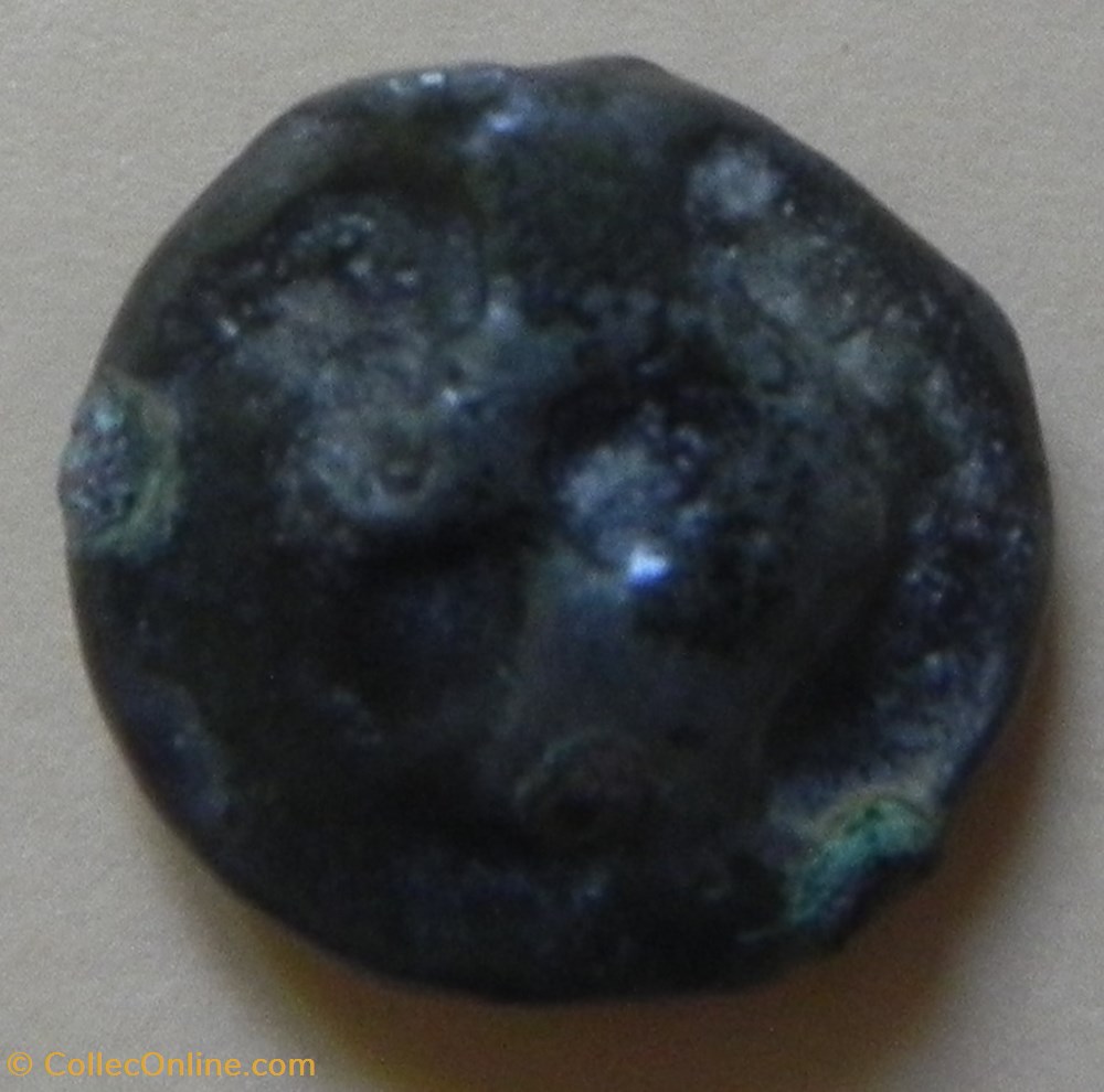 monnaies antiques celtes potin turons a la tete diabolique monnaie inspiration lunaire