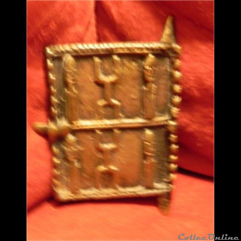 europe poids a or de chefferie porte a grenier dogon