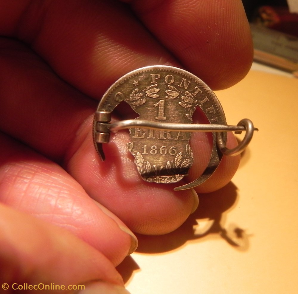 monnaie Vatican 1 lira 1866 broche argent du pape Pie IX 4 monnaies monnaie vatican 1 lira 1866 broche argent du pape pie ix