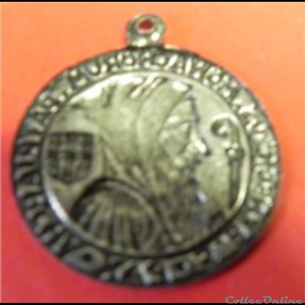 religieuse mandat territoriaux estampage medaille de st benoit en tole