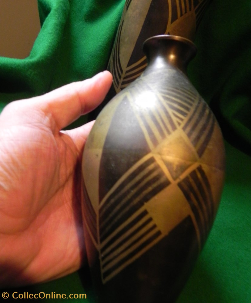 deux vases art déco cuivre dinanderie. 2 antiquites populaire deux vases art deco cuivre dinanderie