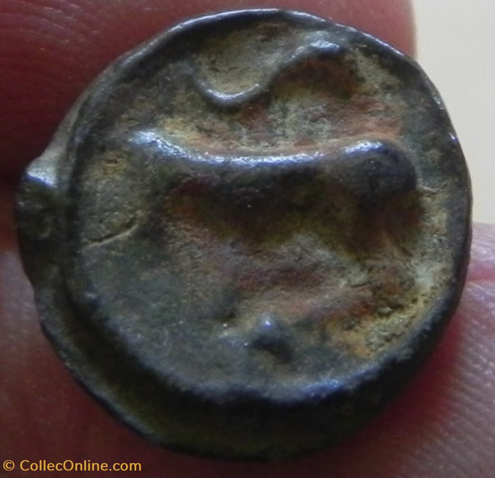 monnaies antiques celtes potin turons a la tete diabolique monnaie inspiration lunaire