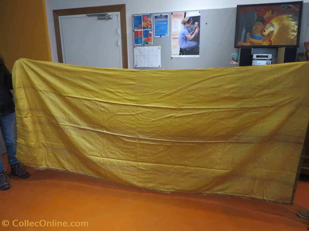 patrimoine religieux objets de cultes nappe autel doree