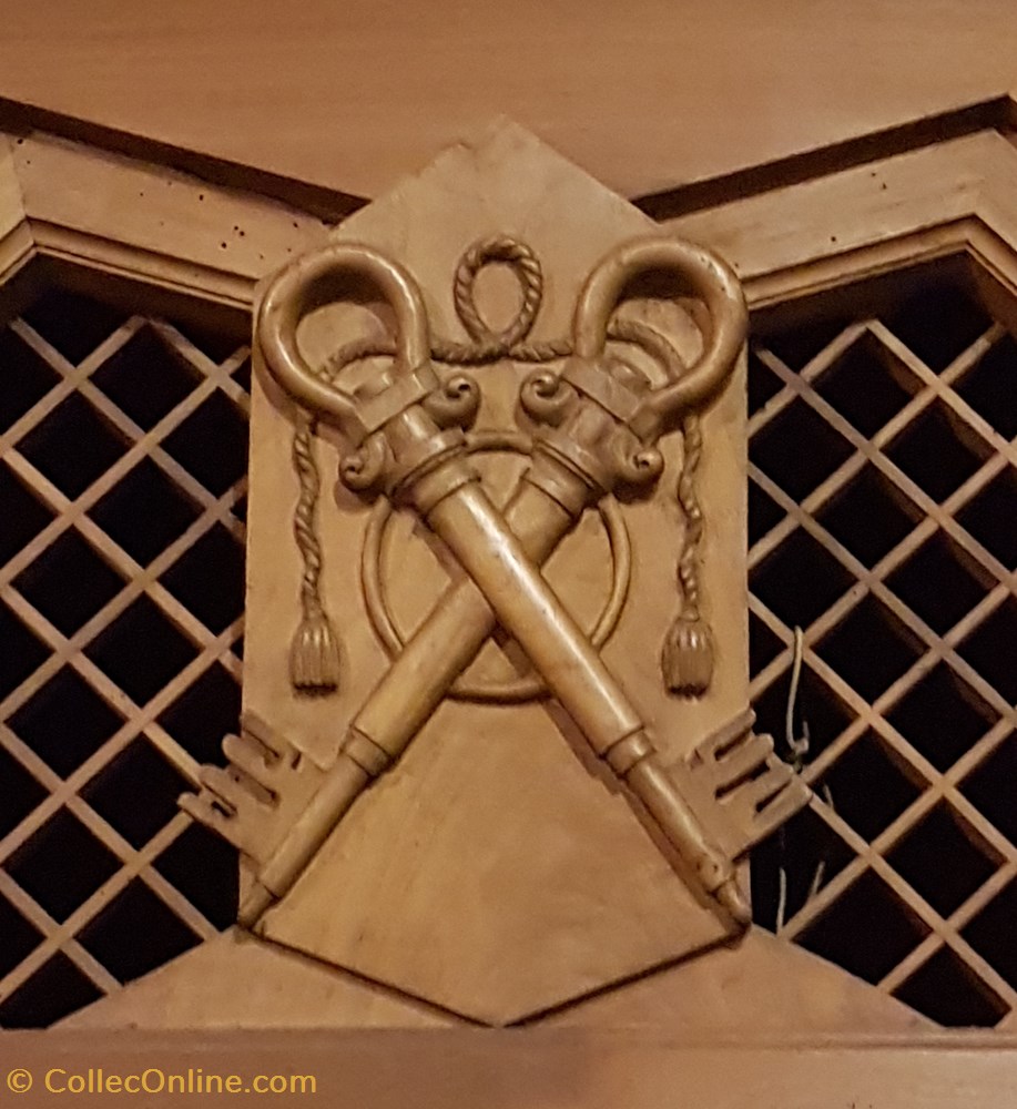 patrimoine religieux objets de cultes fronton confessionnaux serie 1