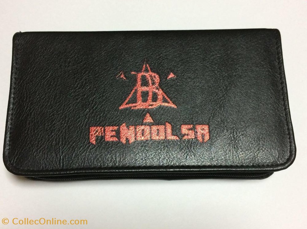 divers pencase pendolsa red and black
