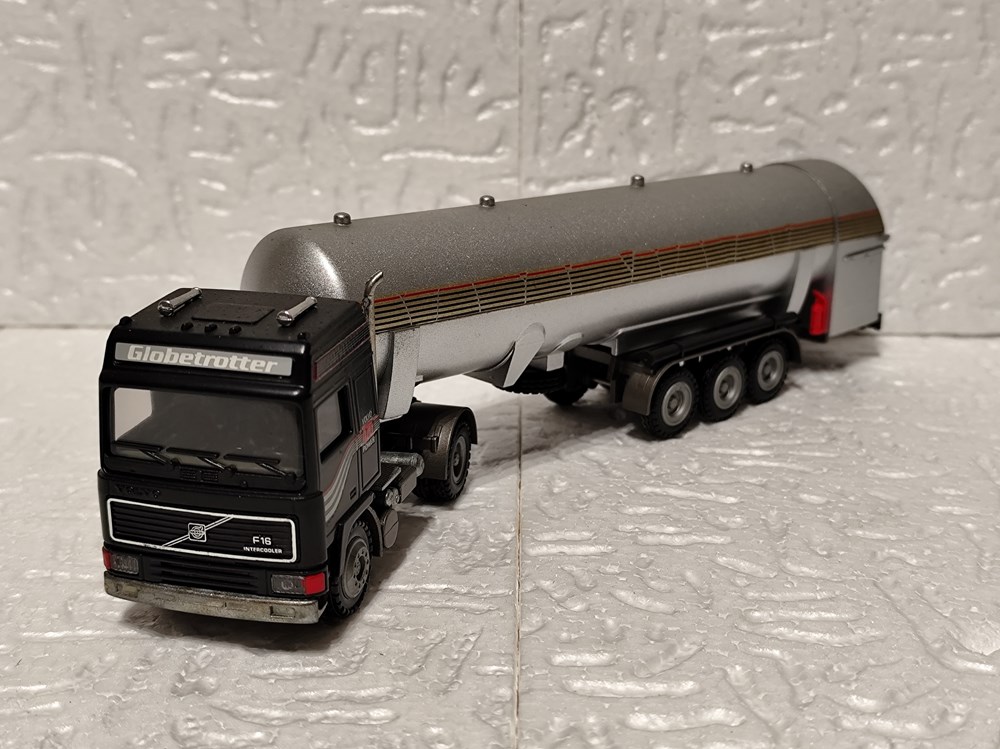 modeles reduits volvo f 16