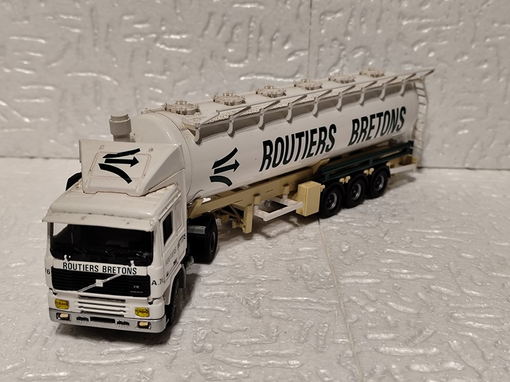 modeles reduits volvo f12