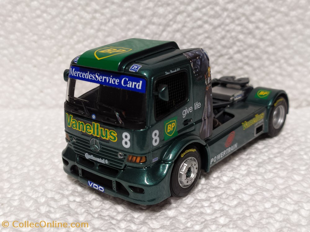 modeles reduits mercedes benz renntruck