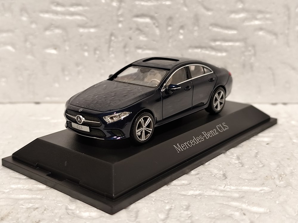 modeles reduits mercedes benz cls