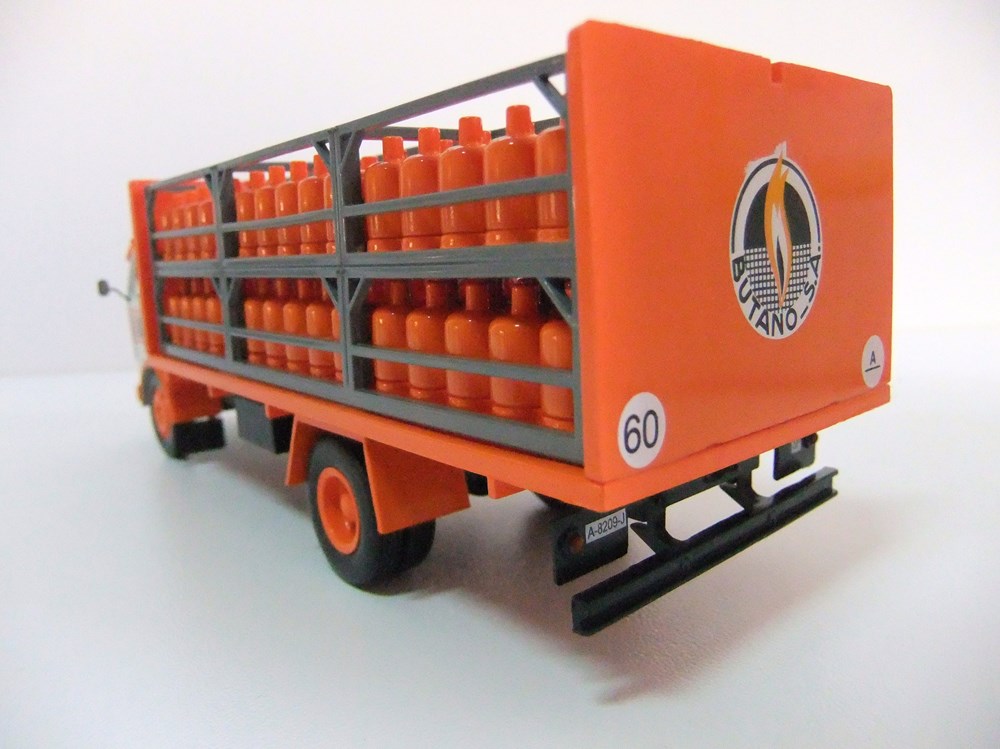 PEGASO 1090 L COMET BUTANO modelos escala camiones pegaso 1090 l comet butano