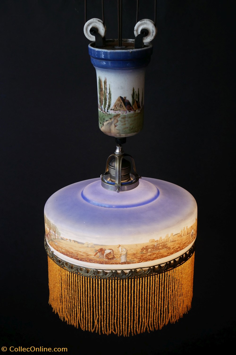 Suspension à monte-et-baisse à frange de perles "Les glaneuses" art antiquites eclairage ancien suspension a monte et baisse a frange de perles les glaneuses