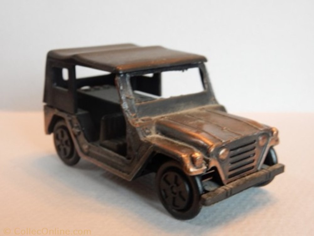 figurine autre jeep