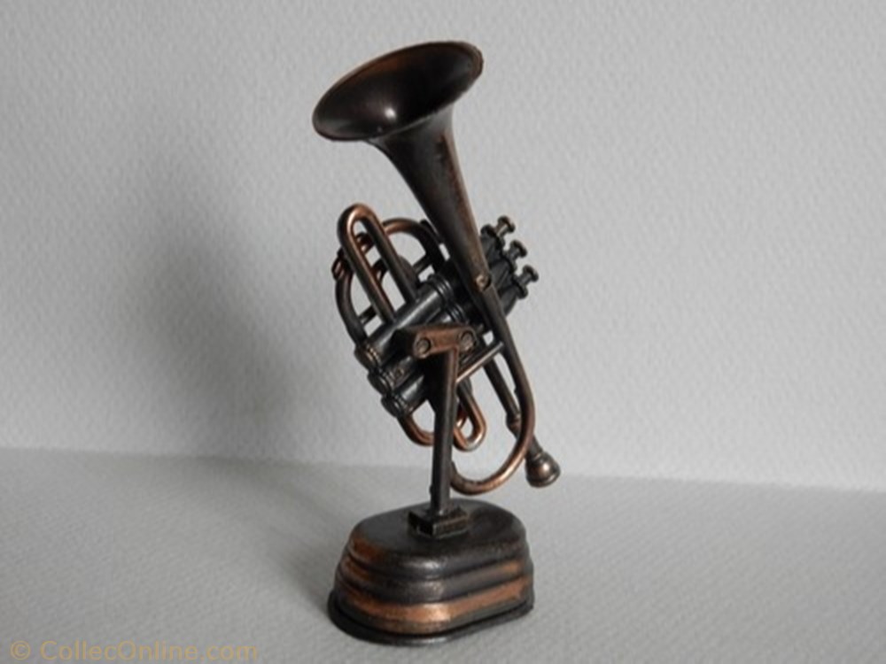 figurine autre trompette petite