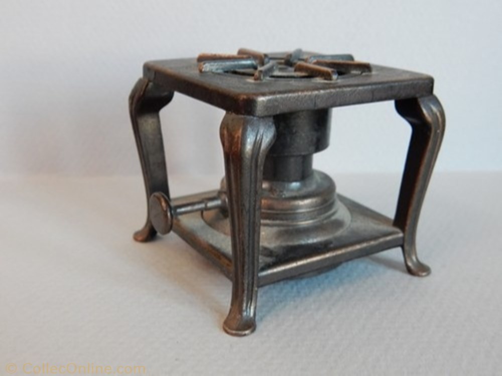figurine autre rechaud a petrole