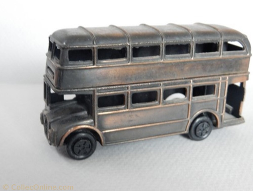 London bus figurine autre london bus