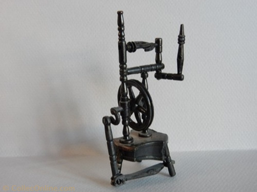Rouet a laine figurine autre rouet a laine