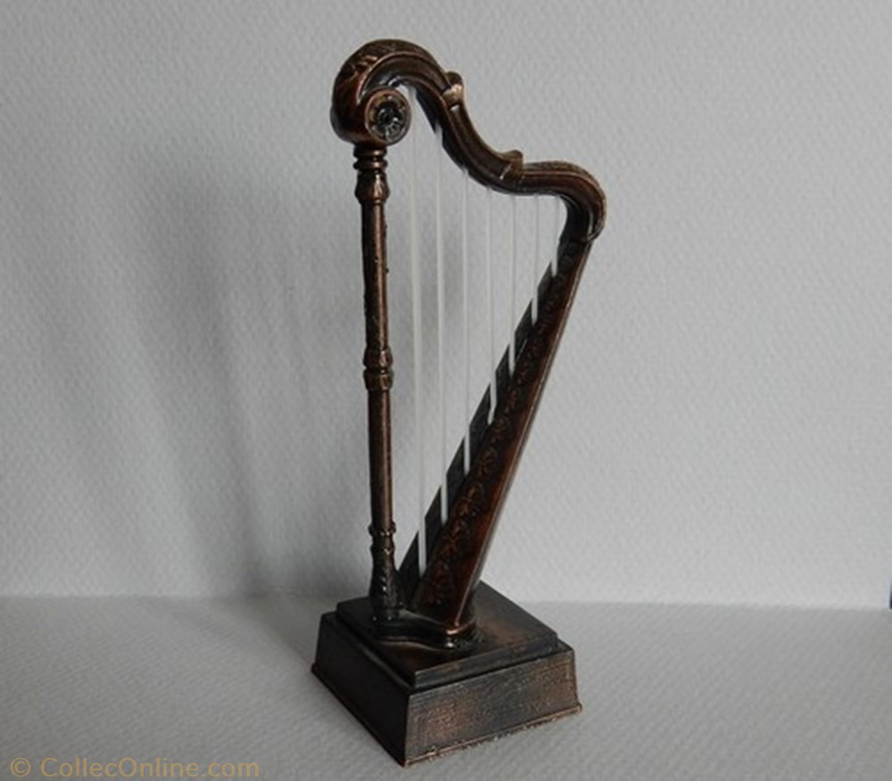 figurine autre harpe