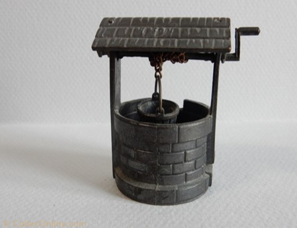 figurine autre puit et son seau
