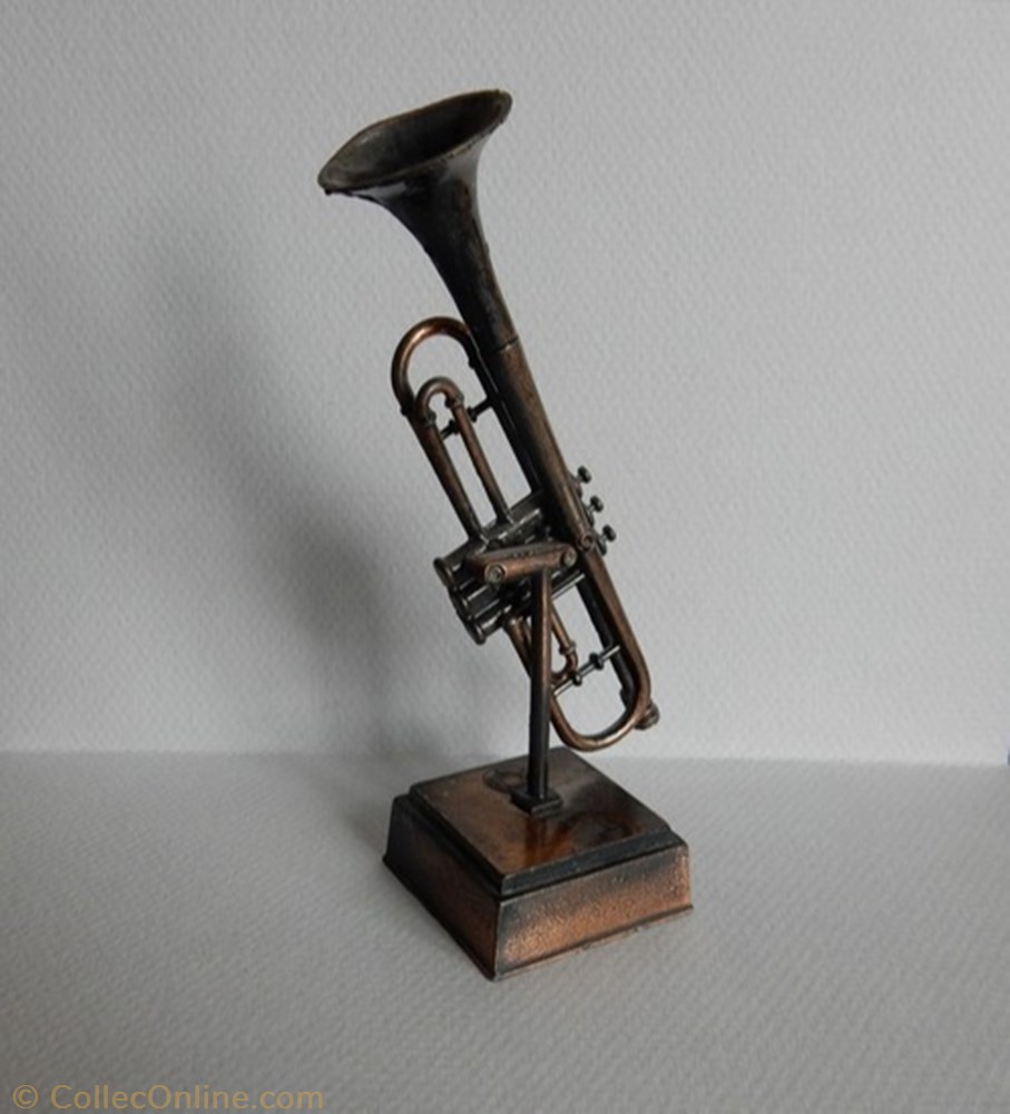 Trompette grande figurine autre trompette grande