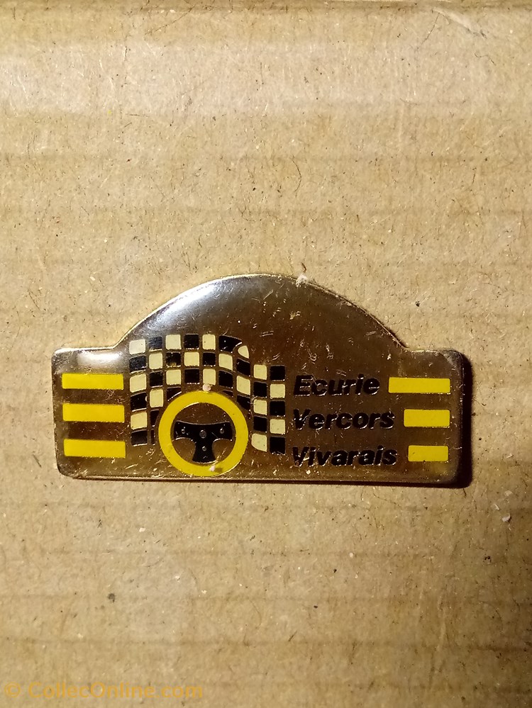 Pin's\Ecuries divers pin pis ecuries