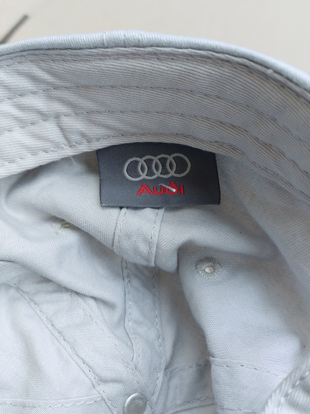 vetements accessoires casquettes textile casquette constructeur audi