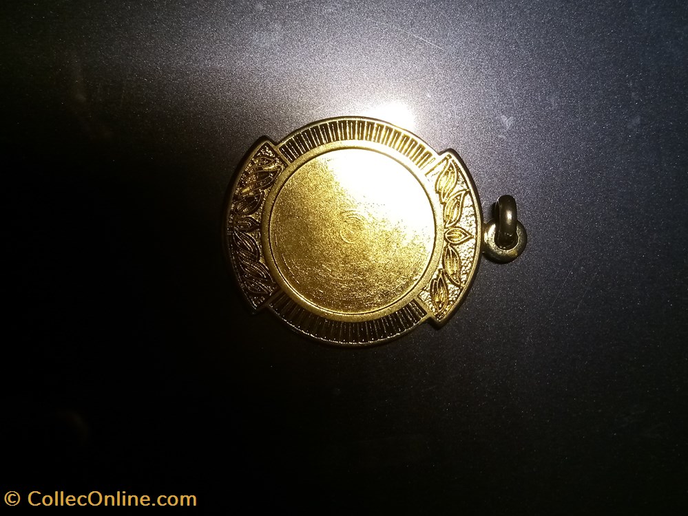 médaillon de porte-clé en métal divers cles medaillon de porte cle en metal