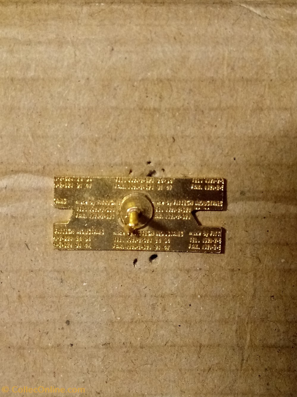 Pin's\constructeur\Daihatsu divers pin pis constructeur daihatsu