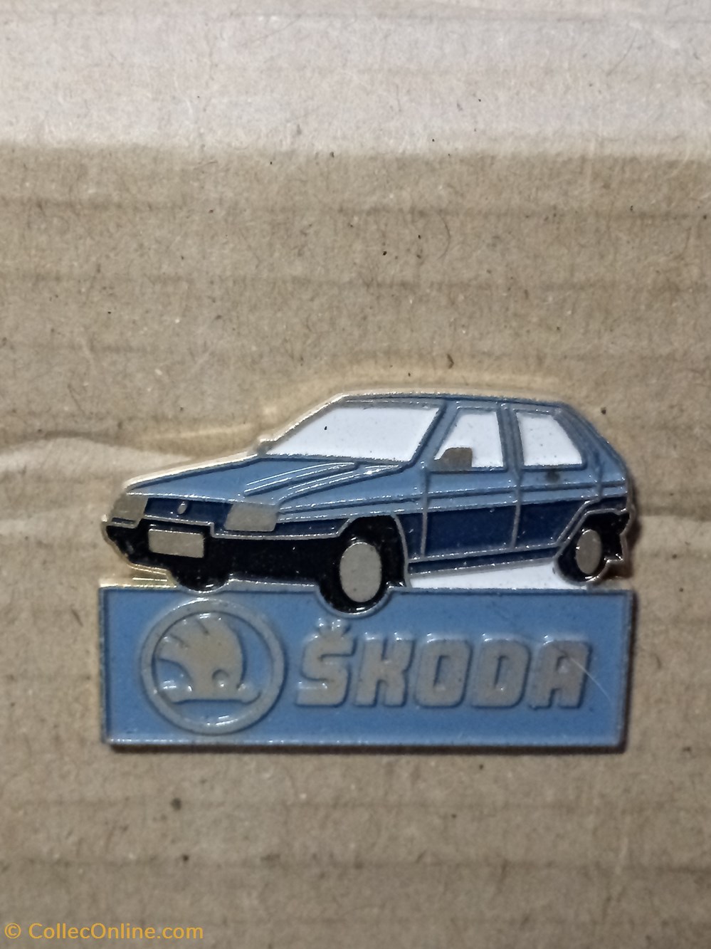Pin's\constructeur\Skoda divers pin pis constructeur skoda