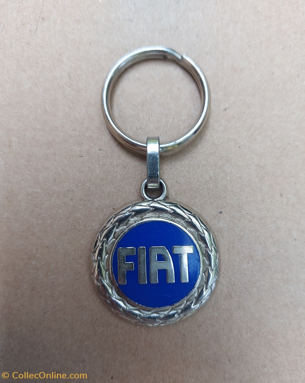 Porte-clé\constructeur\garage\FIAT divers cles porte cle constructeur garage fiat