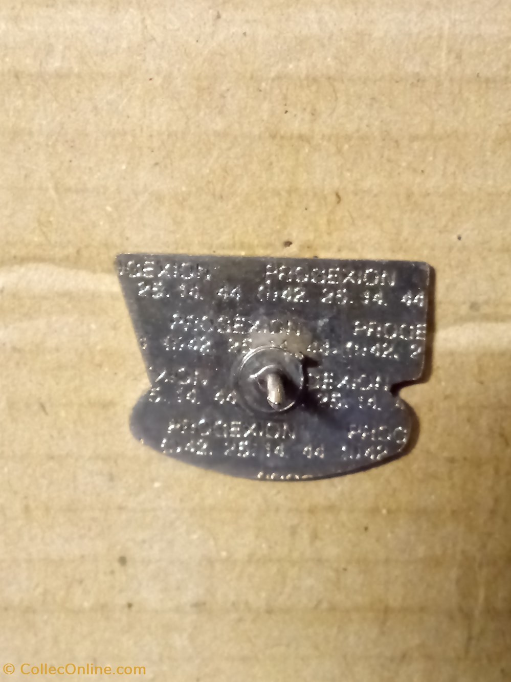 Pin's\constructeur\Ford divers pin pis constructeur ford