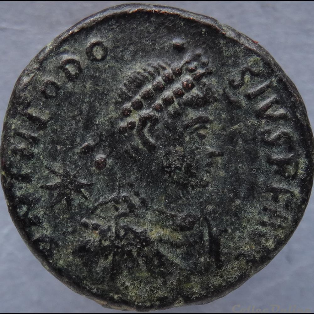 Ae4 Théodose II - Constantinople RIC. 144 2 monnaie antique romaine ae4 theodose ii constantinople ric 144