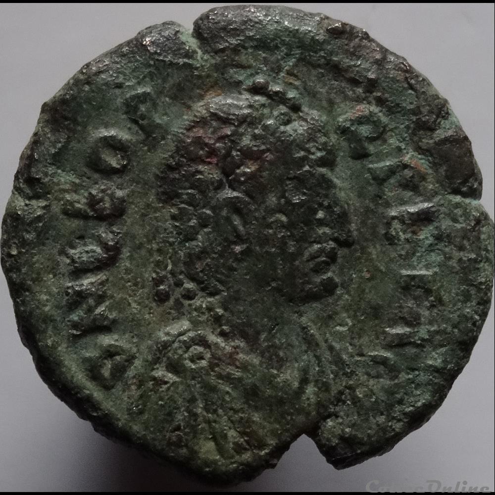 Ae2 Léon I - Constantinople RIC. 663 2 monnaie antique romaine ae2 leon i constantinople ric 663
