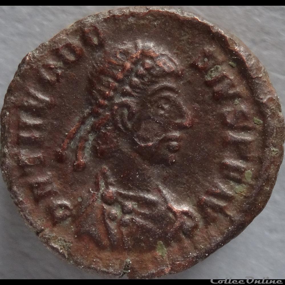 Ae4 Théodose I - Siscia RIC. 39 monnaie antique romaine ae4 theodose i siscia ric 39