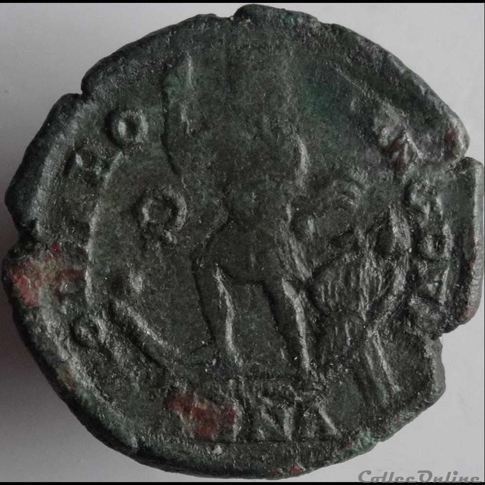 Ae2 Gratien - Nicomédie RIC. 25 2 monnaie antique romaine ae2 gratien nicomedie ric 25