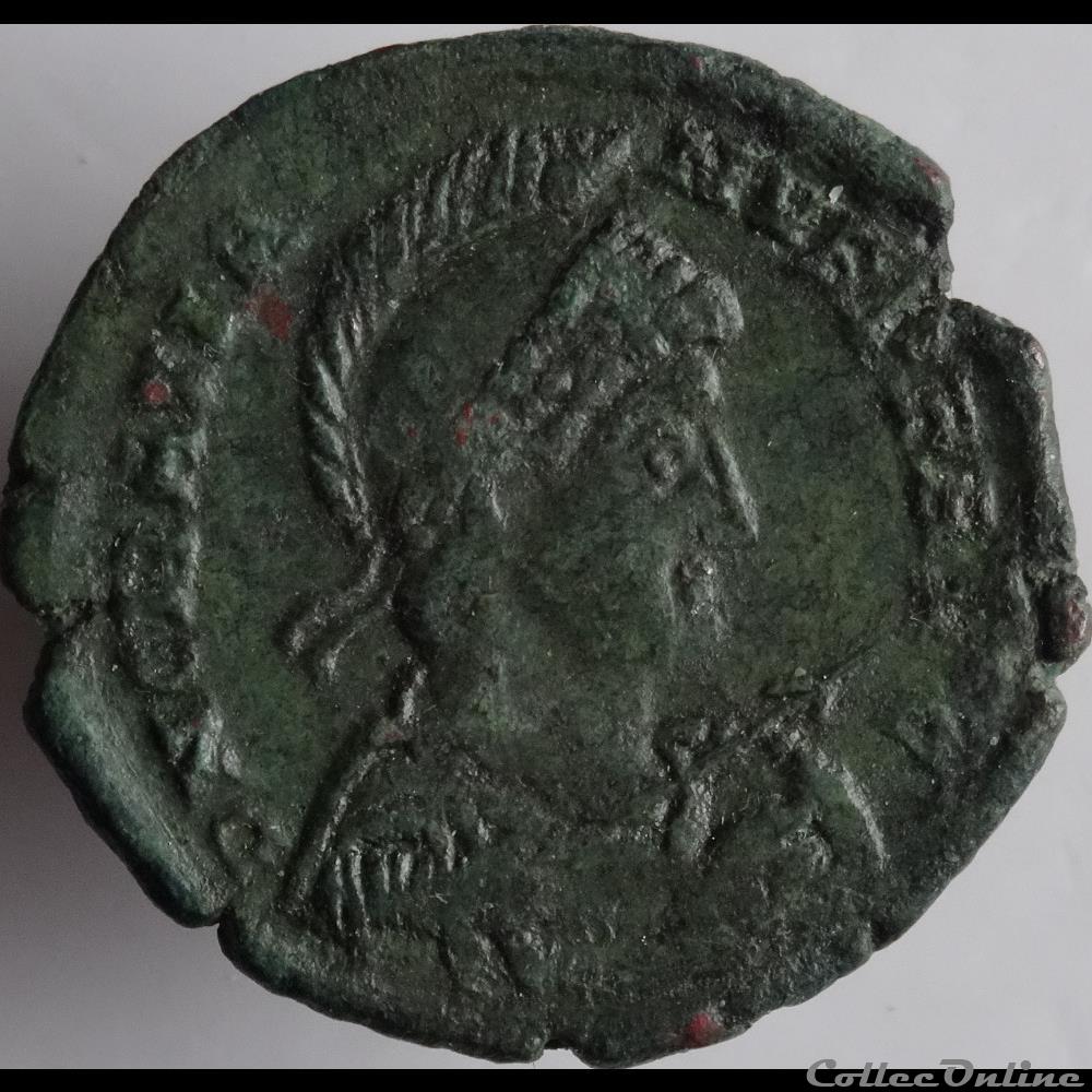 Ae2 Gratien - Nicomédie RIC. 25 3 monnaie antique romaine ae2 gratien nicomedie ric 25
