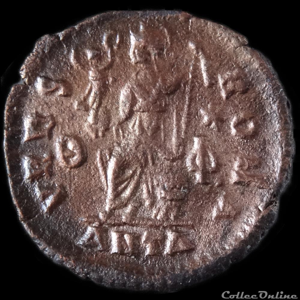 monnaie antique romaine ae3 valentinien ii antioche ric 51
