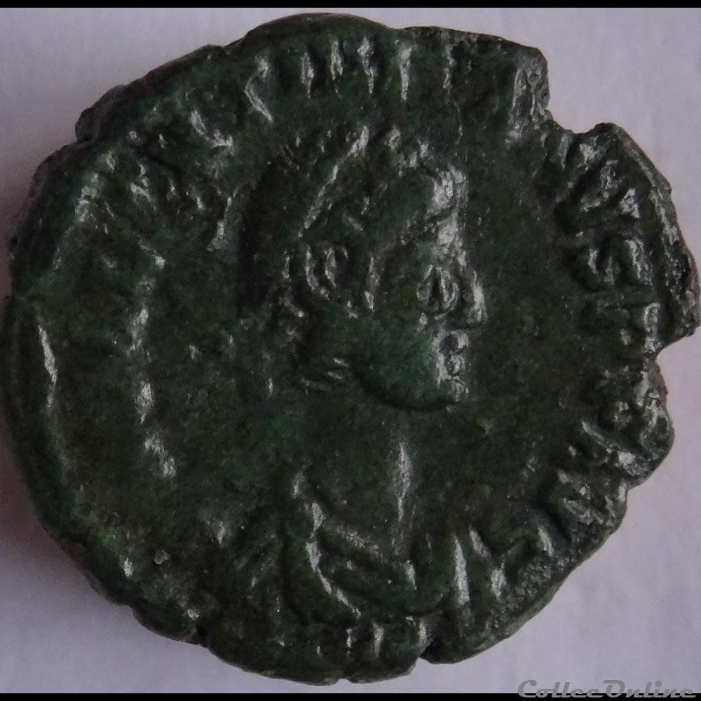 Ae4 Valentinien II - Rome RIC. 30 monnaie antique romaine ae4 valentinien ii rome ric 30