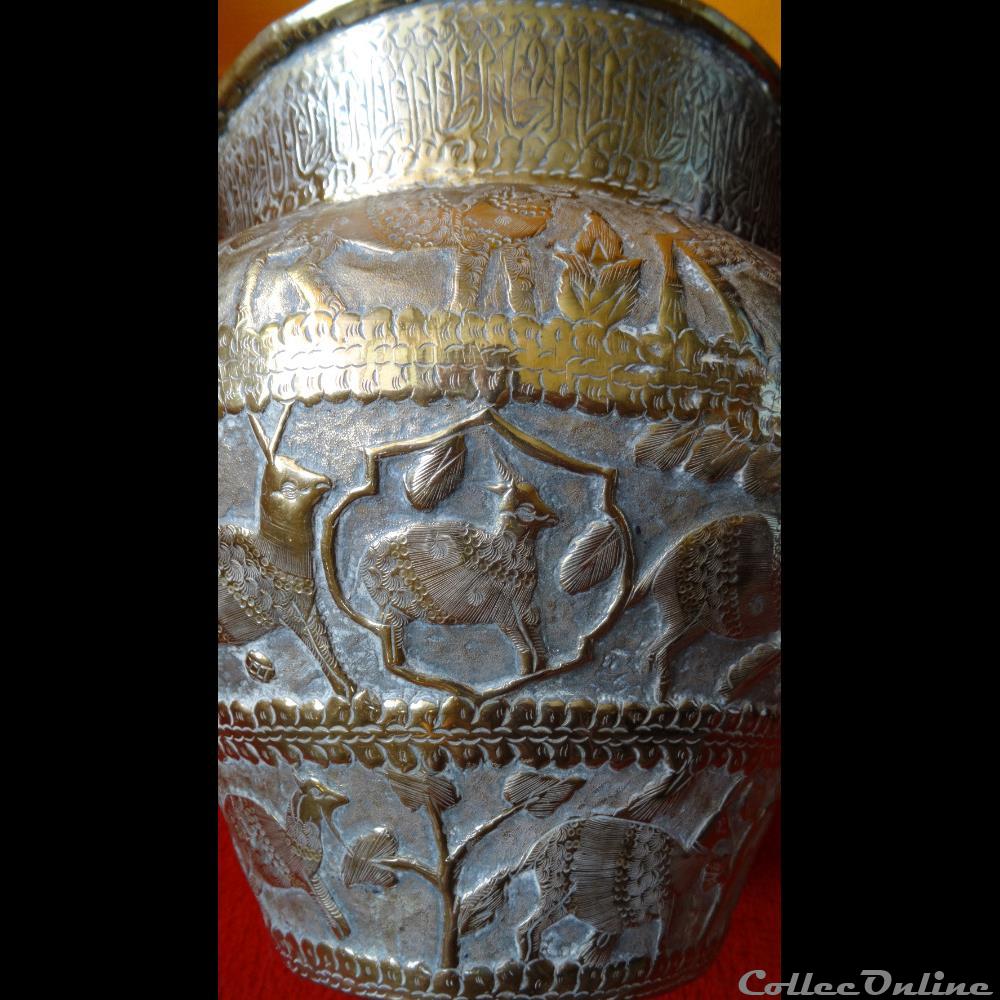 bijoux horlogerie autre bassin cuivre calligraphie islamique interieur exterieur couronne