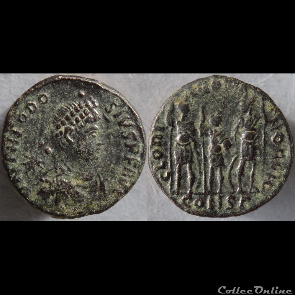 Ae4 Théodose II - Constantinople RIC. 144 4 monnaie antique romaine ae4 theodose ii constantinople ric 144