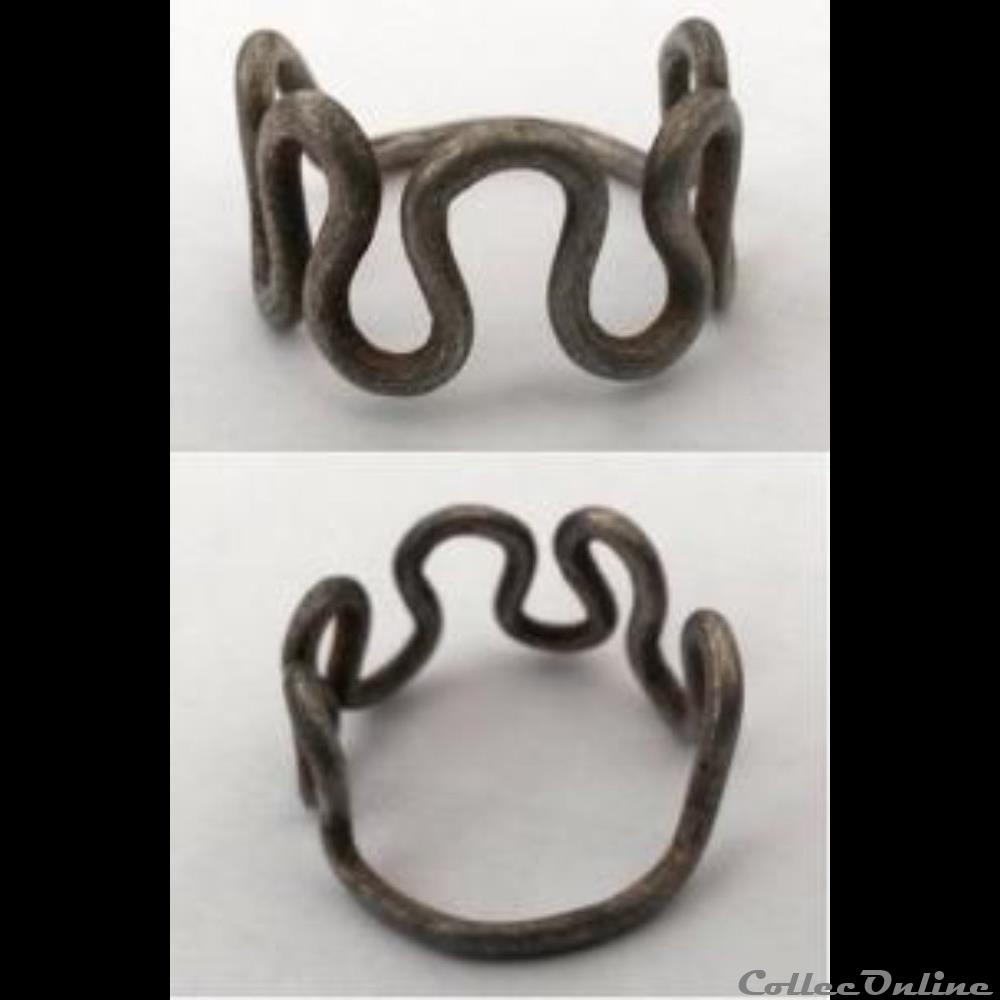 Bague filiforme meandriforme autre bague filiforme meandriforme