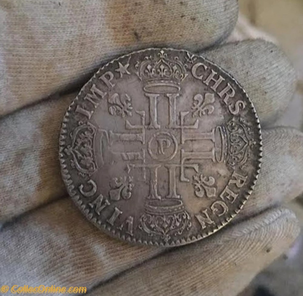 Ecu Louis XIV aux 8L 1690 P DIJON flan réf monnaies europe medievale france royales ecu louis xiv aux 8l 1690 p dijon flan ref