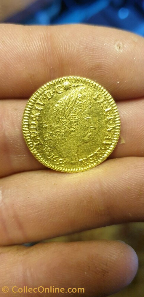 monnaies europe medievale france royales louis or louis xiv dit aux 4l 1695 p