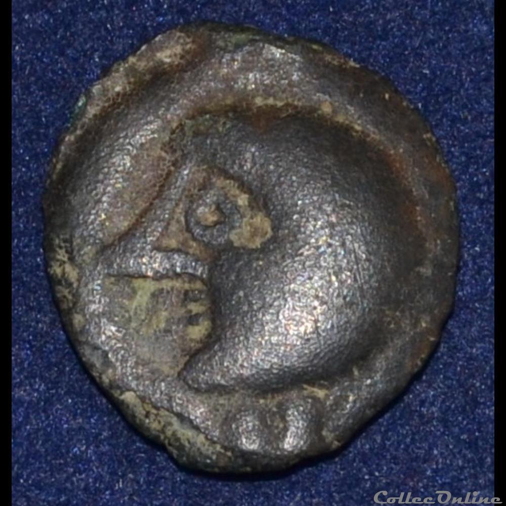 HAUTE ET MOYENNE SEINE Potin à la tête chauve, classe II monnaie antique gauloise haute et moyenne seine potin a la tete chauve classe ii