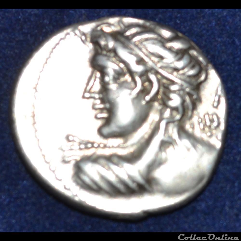 monnaie antique romaine caesia