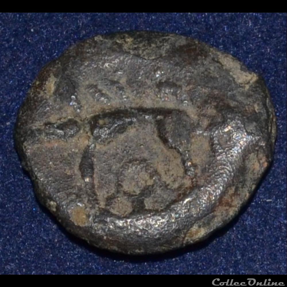 HAUTE ET MOYENNE SEINE Potin à la tête chauve, classe II monnaie antique gauloise haute et moyenne seine potin a la tete chauve classe ii