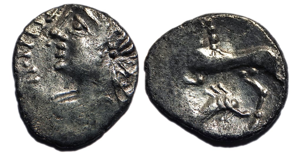 Eduens - Quinaire ORGETIRIX au cheval et dauphin monnaies antiques celtes eduens quinaire orgetirix au cheval et dauphin