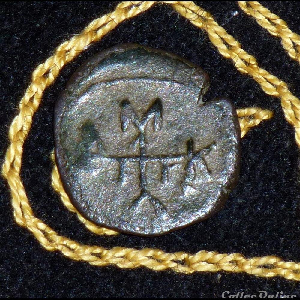 MANUEL I - Demi Tétarteron de 2,09g et 17 mm de diamètre. monnaie antique byzantine manuel i demi tetarteron de 2 09g et 17 mm de diametre