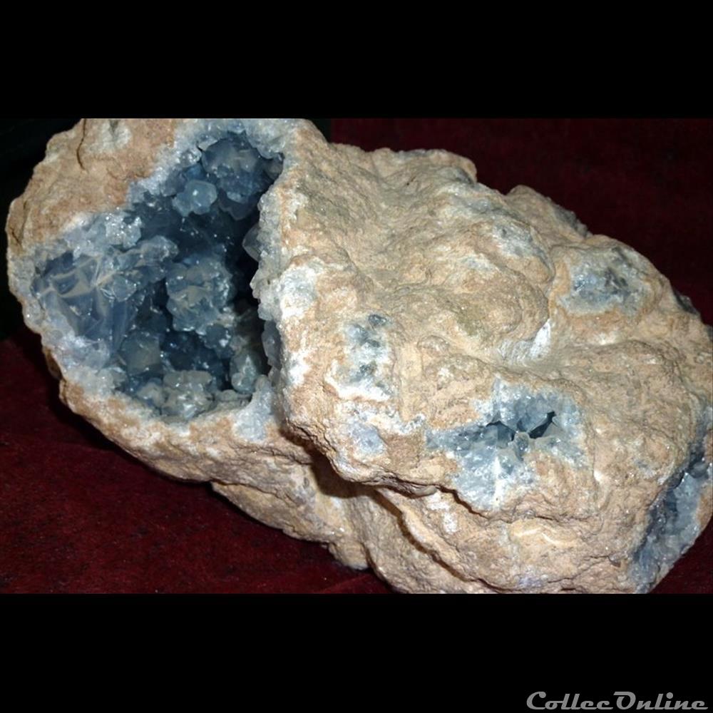 GEODE - Célestite de Sakoany 2 mineraux amerique du nord diver geode celestite de sakoany